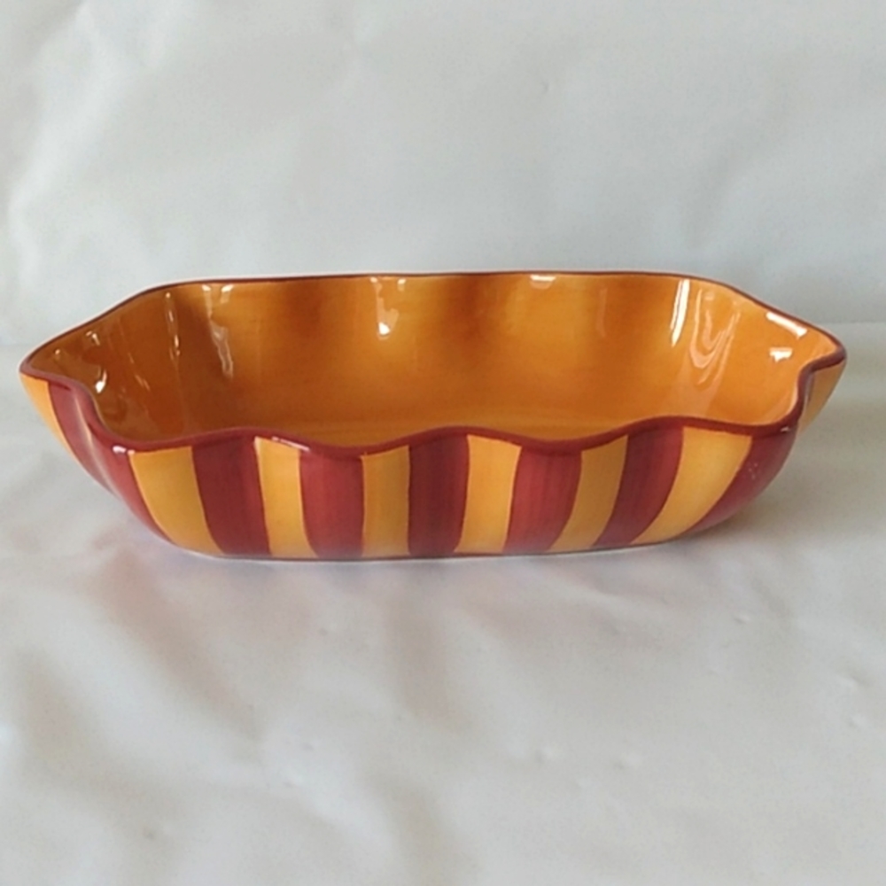 Gail Pittman Siena ruffle oval bowl